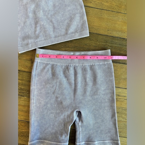 ♻️GHOSTD EDIT ♻️ Perfect Lavander shorts and top set - Picture 4 of 8